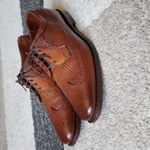 Allen Edmonds, Leiden Weave, Walnut, Size 10D